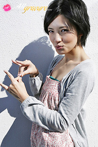Mari Hoshino