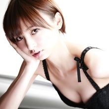 Mariko Shinoda - Picture 1